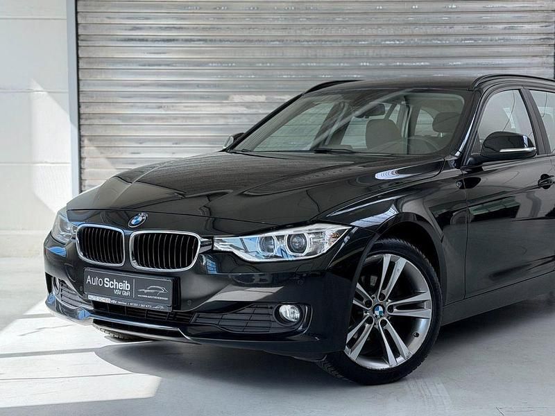 Gebraucht BMW 318 Comfort Edition 143 PS (105 kW) 2014 Schwarz Kombi
