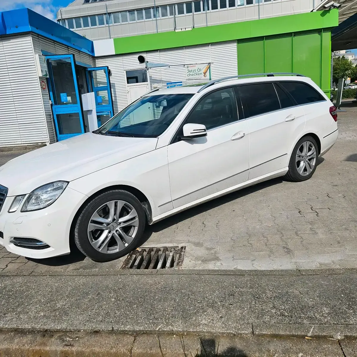 Gebraucht Mercedes E300 231 PS (169 kW) 2012 Weiß Kombi