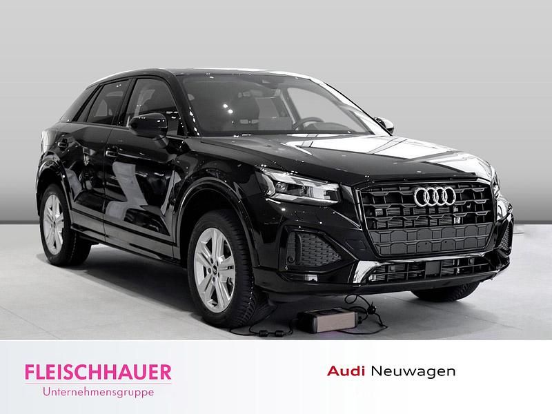 Neu Audi Q2 Advanced Plus 150 PS (110 kW) 2026 Grau SUV