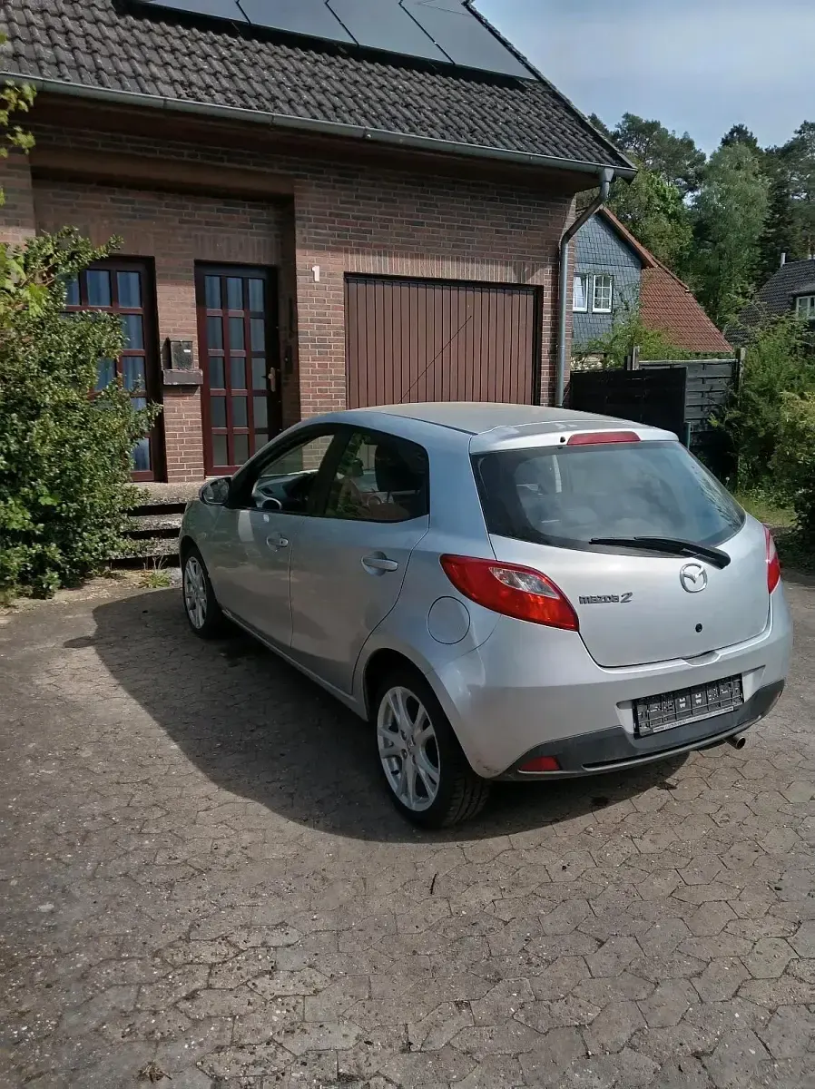 Usata Mazda 2 100 CV (73 kW) 2009 Grigio Utilitaria