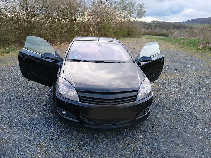 Gebraucht Opel Astra Cabriolet 140 PS (102 kW) 2008 Schwarz Cabrio