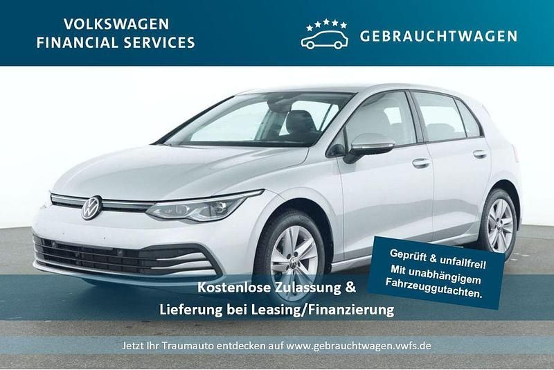Silber Gebraucht 2023 VW Golf VIII Life Limousine | 20.819 € (Guter Preis) - Bild 1/4