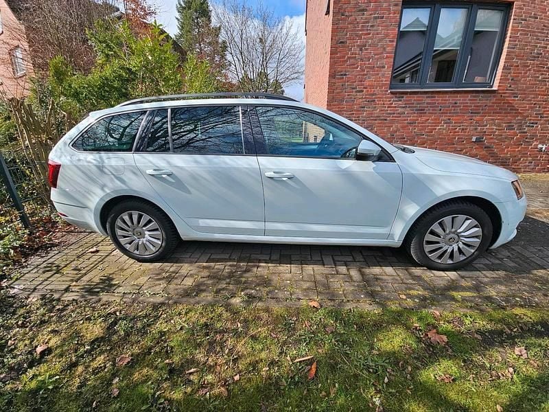 Gebraucht Skoda Octavia 150 PS (110 kW) 2018 Weiß Kombi