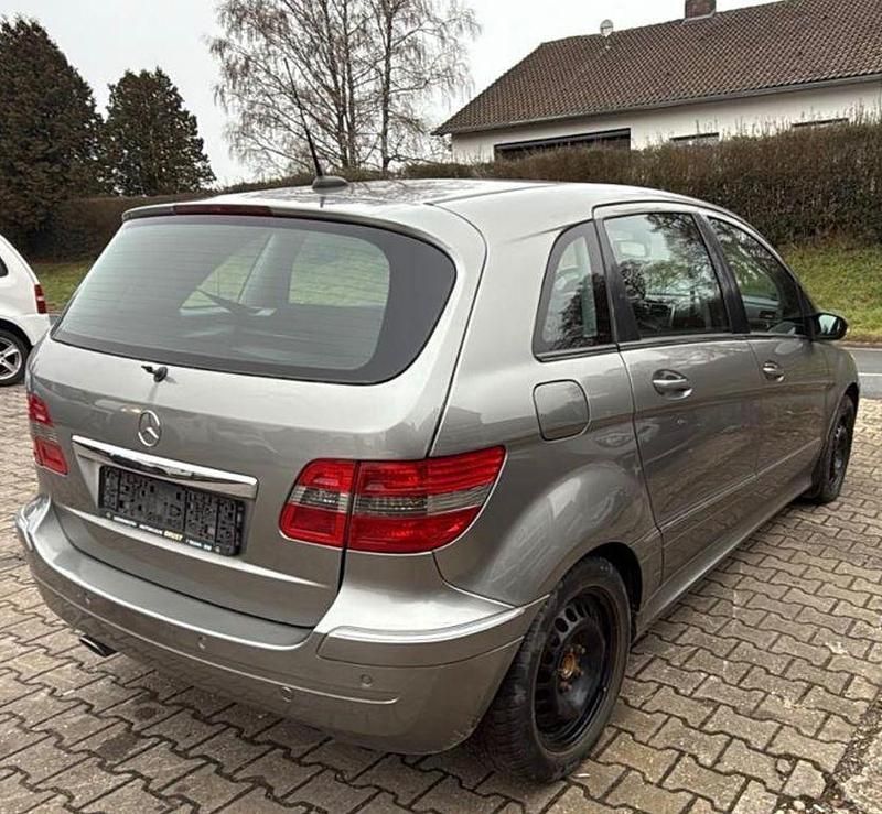 Gebraucht Mercedes B200 140 PS (102 kW) 2005 Van / Kleinbus