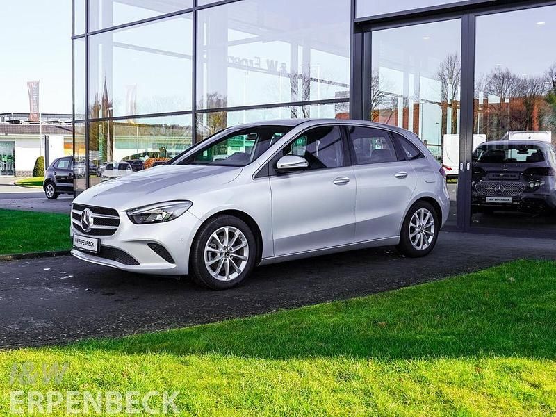 Gebraucht Mercedes B200 Progressive 163 PS (119 kW) 2019 Silber Van / Kleinbus