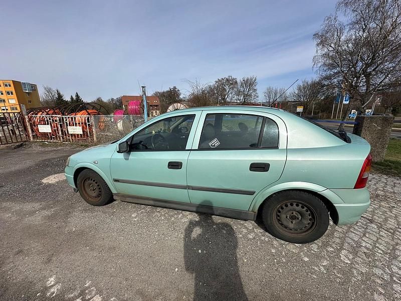 Gebraucht Opel Astra 74 PS (54 kW) 2001 Grün Limousine