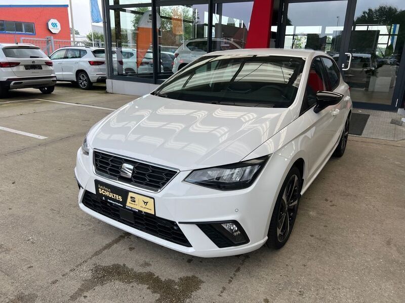Weiß Neu 2024 Seat Ibiza FR Limousine | 21.990 € (Etwas zu teuer) - Bild 1/4