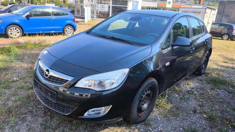 Karbonschw graphitschw midnigh Gebraucht 2012 Opel Astra Edition Kleinwagen | 4.890 € (Fairer Preis) - Bild 1/4