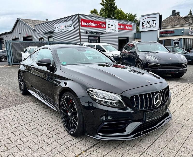 Schwarz Gebraucht 2021 Mercedes C63S AMG AMG Coupé | 64.990 € (Guter Preis) - Bild 1/4