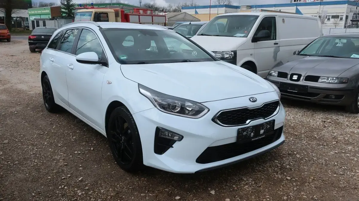 Gebraucht Kia Ceed Sportswagon 120 PS (88 kW) 2019 Weiß Kombi