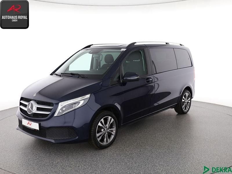 Cavansitblau Gebraucht 2020 Mercedes V250 Sport Van / Kleinbus | 42.780 € (Superpreis) - Bild 1/4