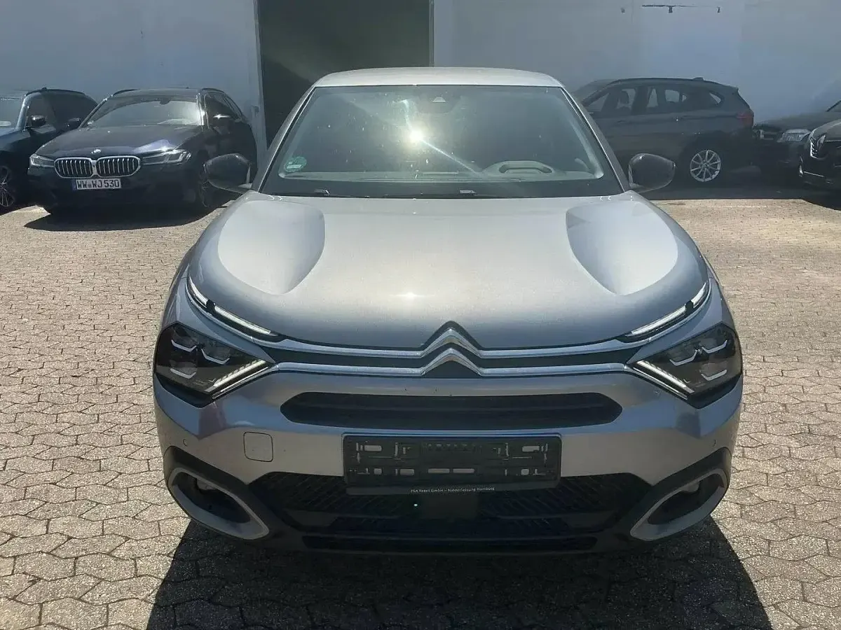 Gebraucht Citroën C4 Shine 131 PS (96 kW) 2022 Grau SUV
