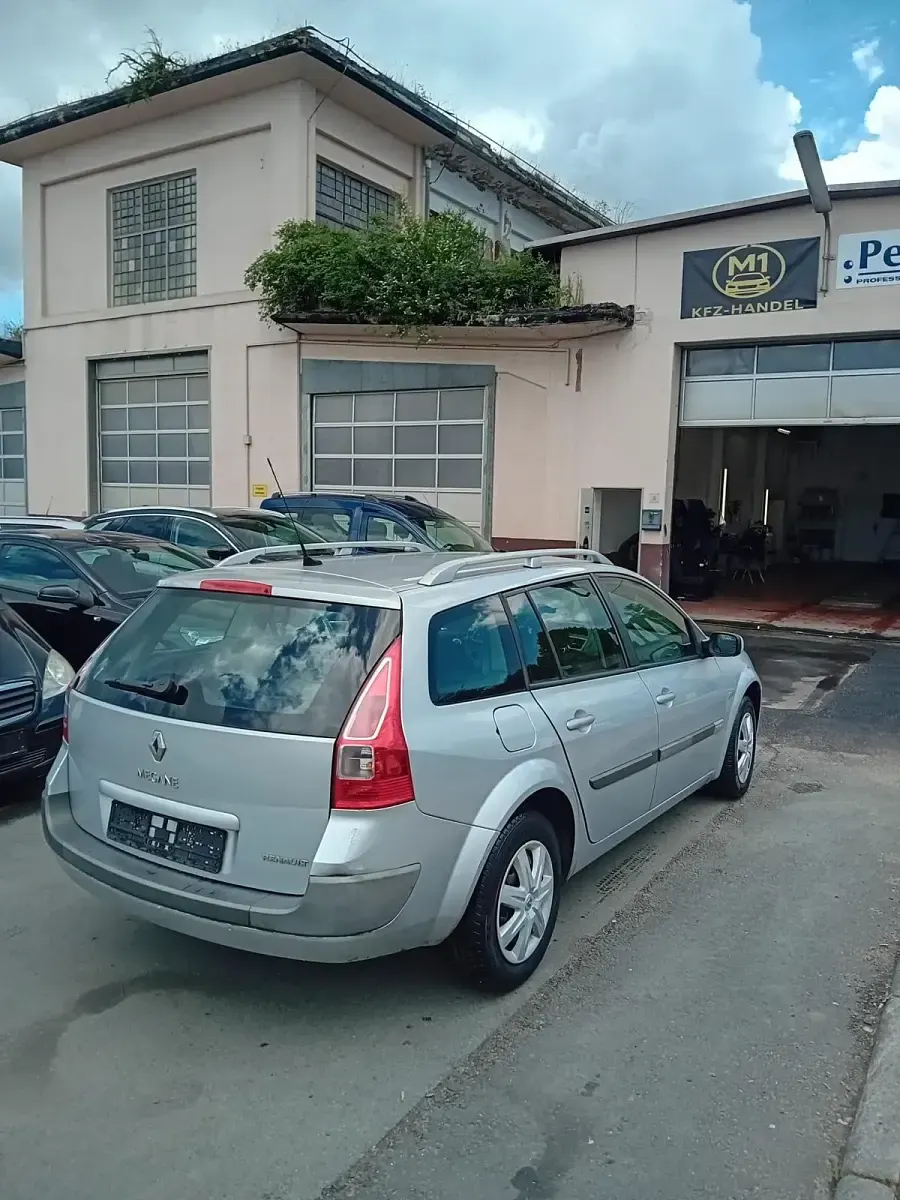 Gebraucht Renault Mégane GrandTour 112 PS (82 kW) 2006 Grau Kombi