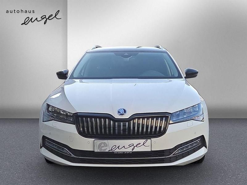 Gebraucht Skoda Superb Style 190 PS (139 kW) 2019 Weiß Kombi