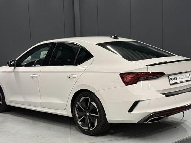 Gebraucht Skoda Octavia RS 200 PS (147 kW) 2024 Candyweiss Limousine