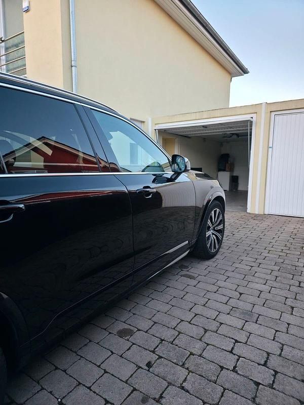 Gebraucht Volvo XC90 235 PS (172 kW) 2022 Schwarz SUV