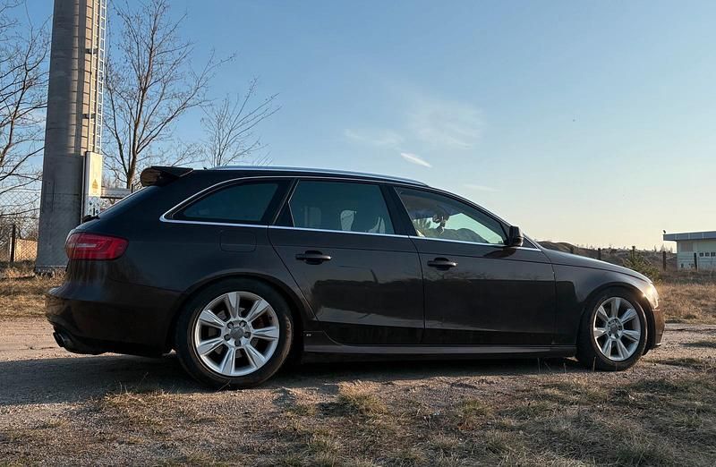 Gebraucht Audi A4 Ambiente 177 PS (130 kW) 2013 Braun Kombi