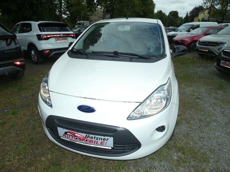 Weiß Gebraucht 2016 Ford Ka Cool & Sound Edition Kleinwagen | 6.980 € (Fairer Preis) - Bild 1/4