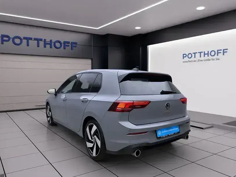 Gebraucht VW Golf VIII GTI 265 PS (194 kW) 2025 Limousine