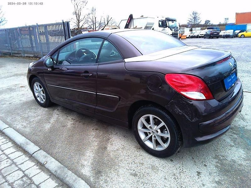 Gebraucht Peugeot 207 CC Allure 111 PS (81 kW) 2014 Cabrio
