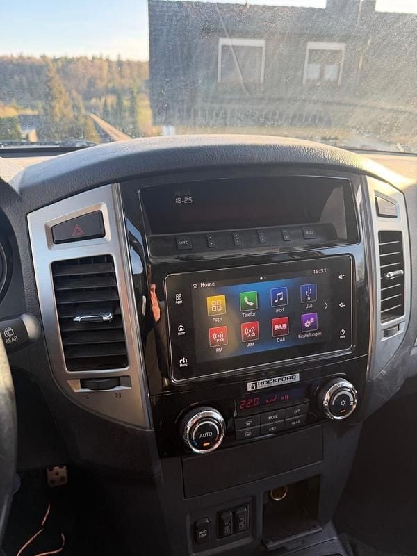 Gebraucht Mitsubishi Pajero Edition 200 PS (147 kW) 2018 Silber SUV