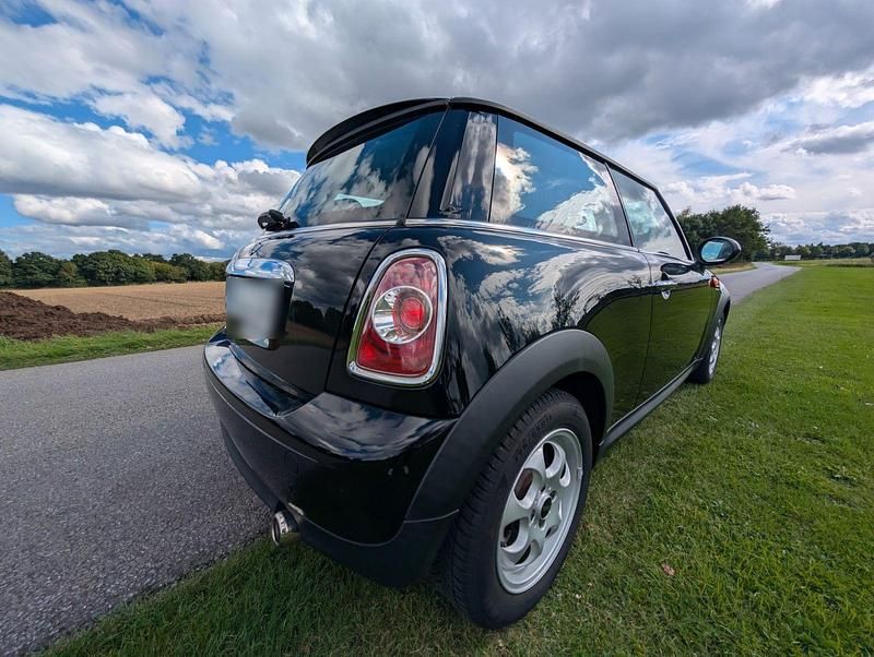 Gebraucht Mini Cooper D 111 PS (81 kW) 2011 Schwarz Kleinwagen