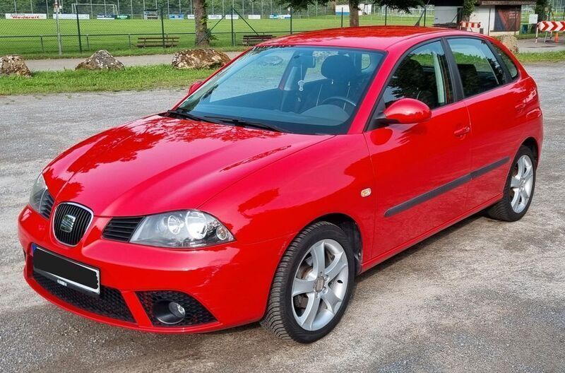 Rot Gebraucht 2006 Seat Ibiza Comfort Limousine | 3.890 € (Teuer) - Bild 1/4