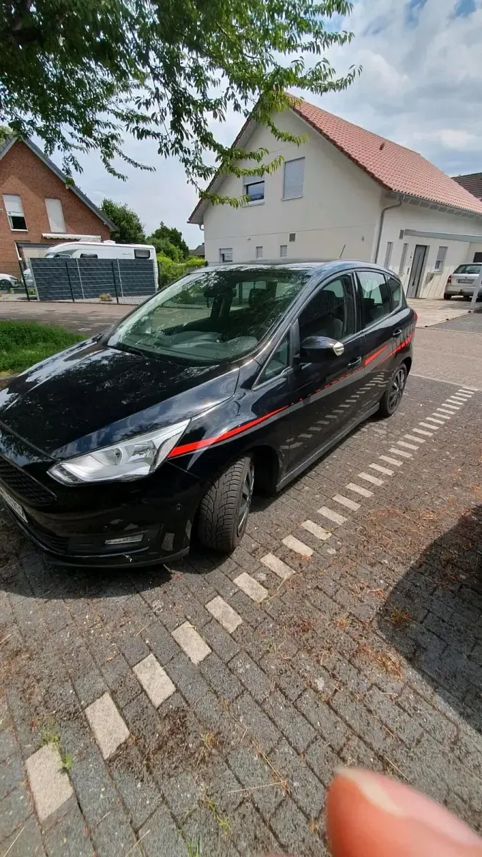 Gebraucht Ford C-MAX 125 PS (91 kW) 2018 Schwarz Van / Kleinbus