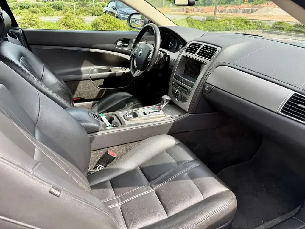 Gebraucht Jaguar XK 298 PS (219 kW) 2006 Silber Coupé