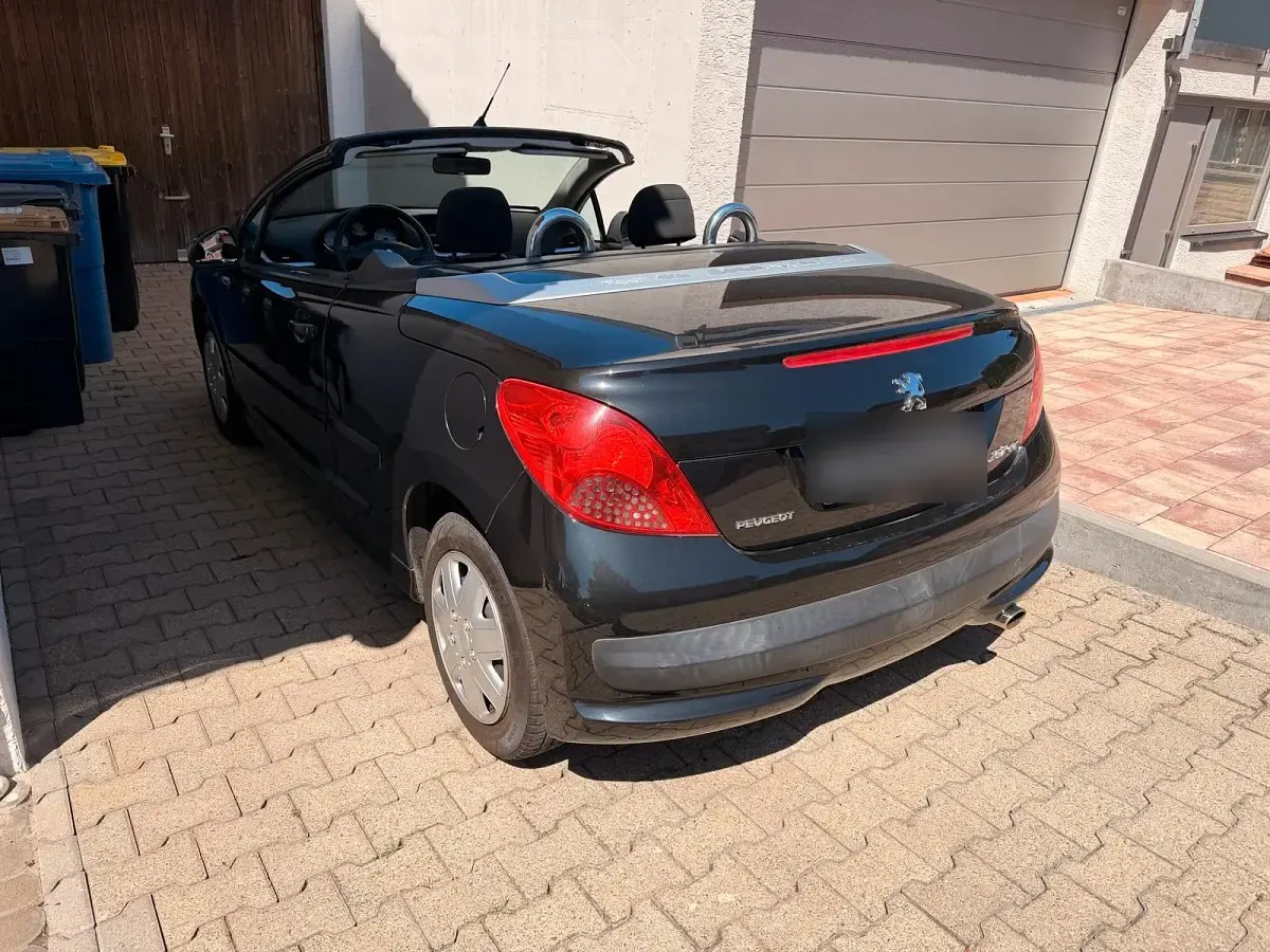 Gebraucht Peugeot 207 CC 120 PS (88 kW) 2008 Schwarz Cabrio