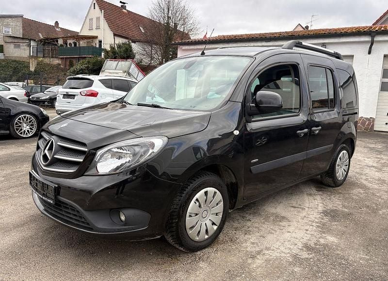 Gebraucht Mercedes Citan 111 110 PS (80 kW) 2016 Schwarz Kombi