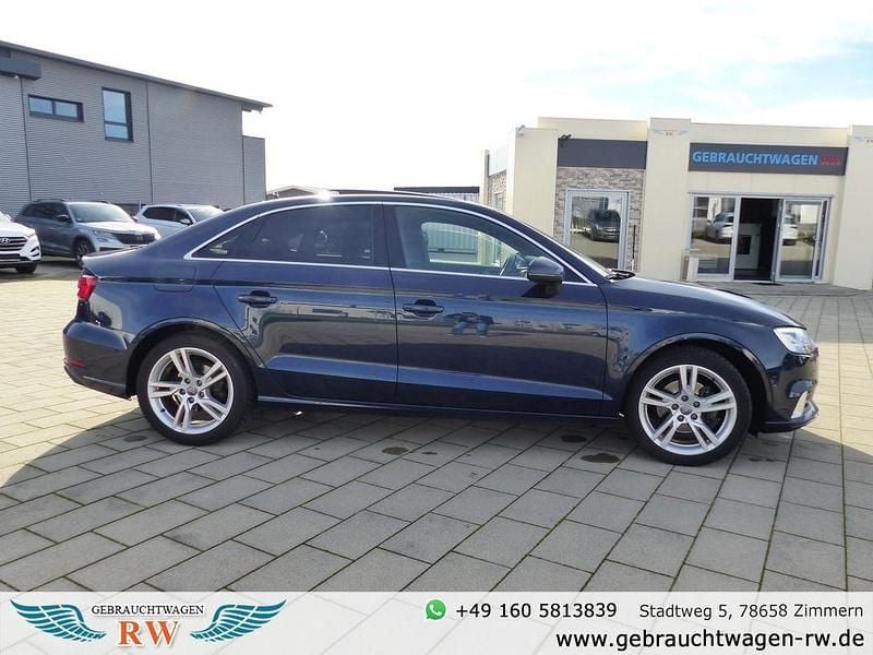 Blau Gebraucht 2016 Audi A3 Sport Limousine | 16.500 € (Fairer Preis) - Bild 1/4