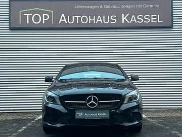 Gebraucht Mercedes CLA200 Shooting Brake 156 PS (114 kW) 2016 Schwarz Kombi