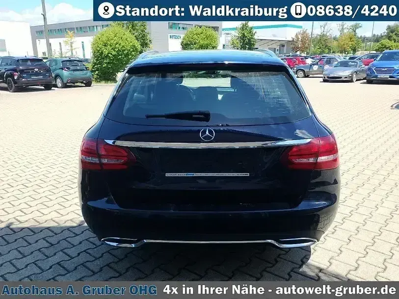 Gebraucht Mercedes C220 Avantgarde 170 PS (125 kW) 2017 Blau Kombi
