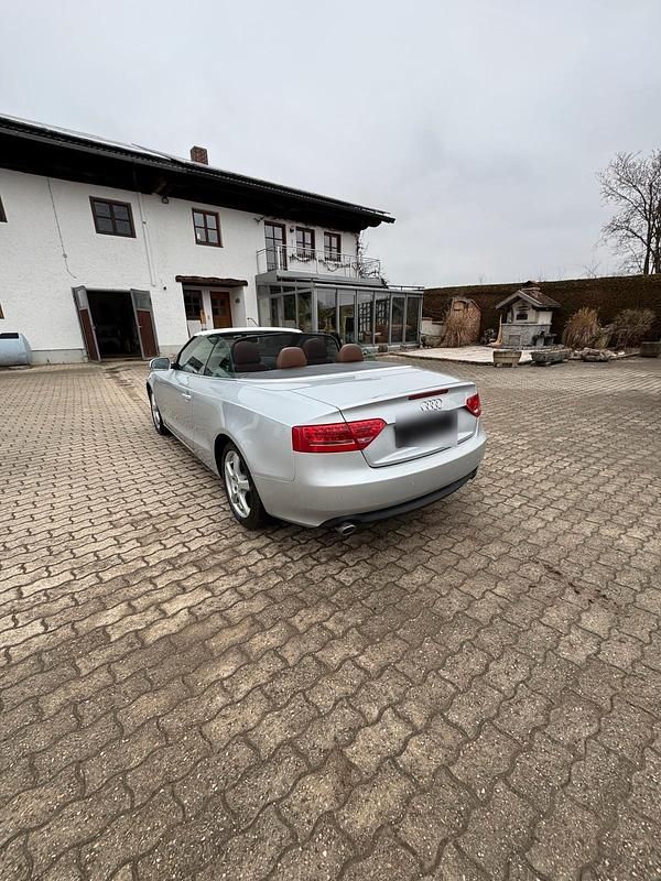 Używany Audi A5 Cabriolet S-Line 239 KM (175 kW) 2011 Srebrny Kabriolet