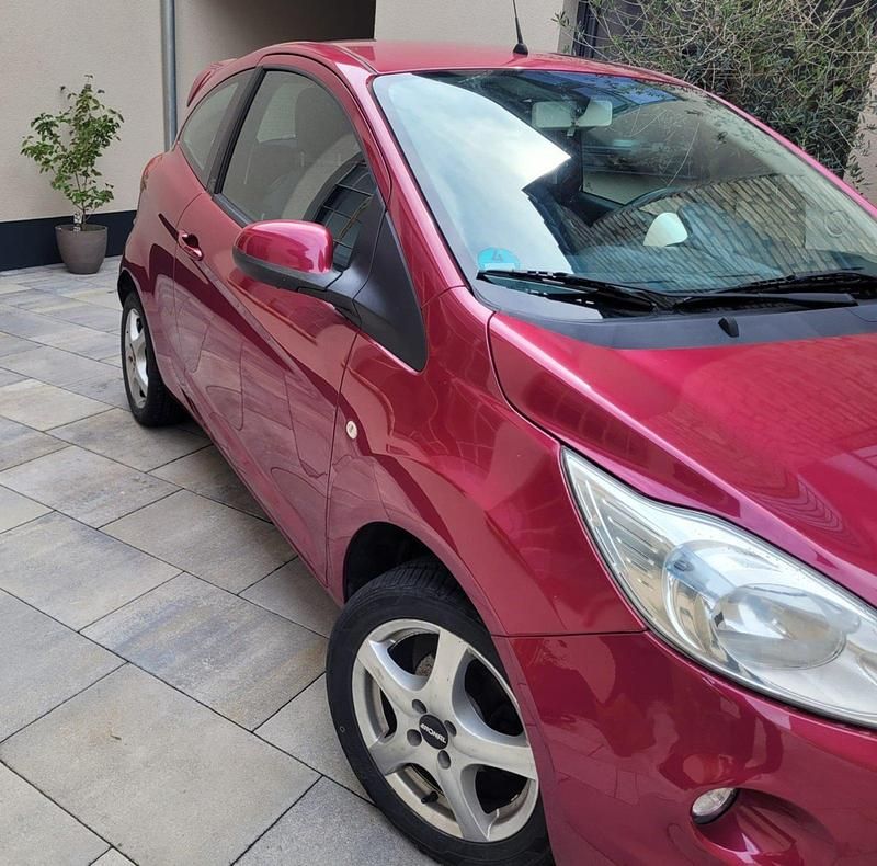 Rot Gebraucht 2009 Ford Ka Sport Kleinwagen | 3.200 € (Fairer Preis) - Bild 1/4