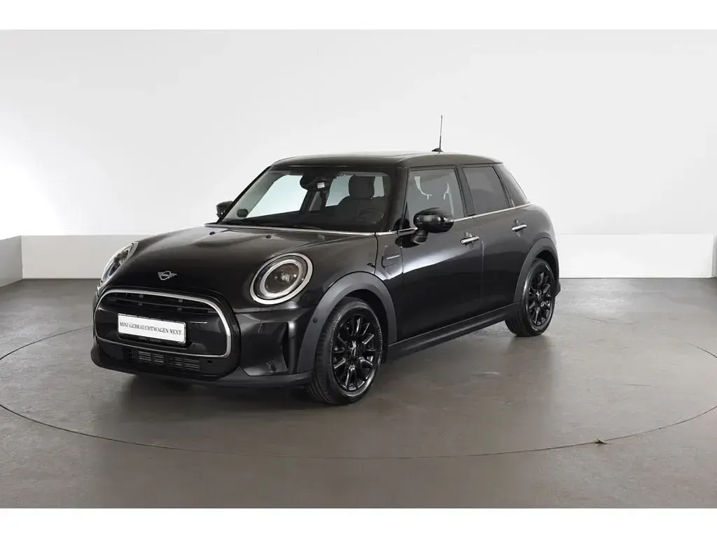 Gebraucht Mini Cooper Classic 136 PS (100 kW) 2022 Schwarz Kleinwagen