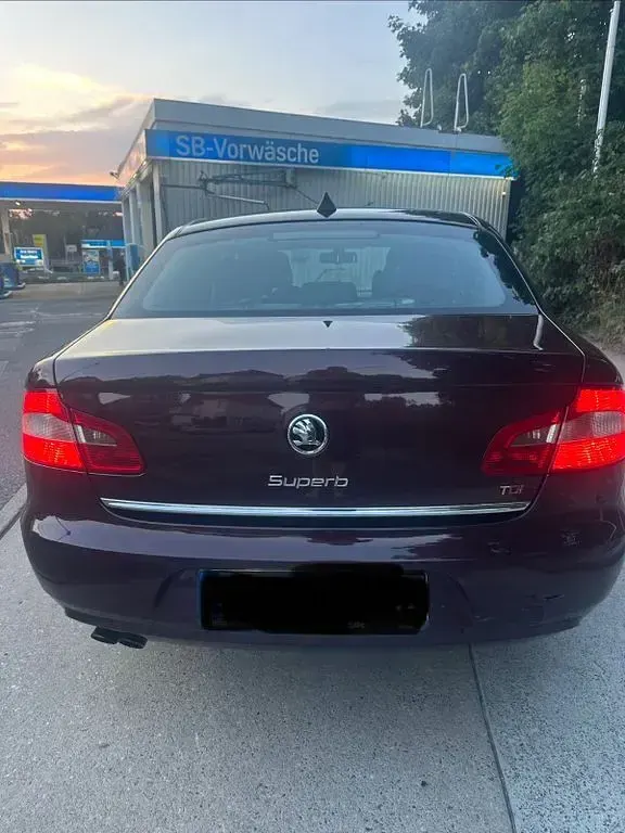 Gebraucht Skoda Superb Elegance 170 PS (125 kW) 2010 Rot Limousine