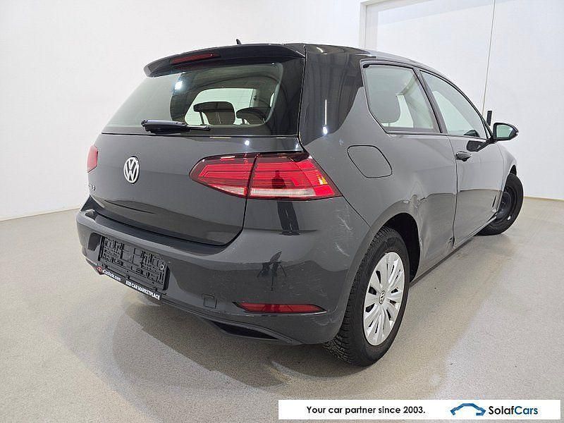 Gebraucht VW Golf VII 86 PS (63 kW) 2019 Grau Limousine