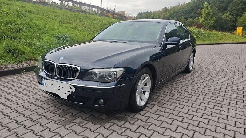 Gebraucht BMW 740 306 PS (225 kW) 2007 Blau Limousine