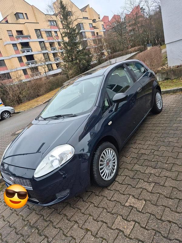 Gebraucht Fiat Punto 65 PS (47 kW) 2009 Blau Kleinwagen