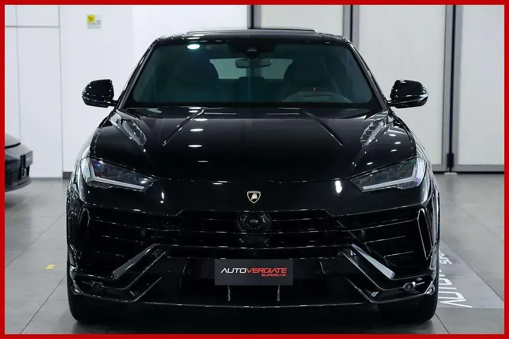 Usata Lamborghini Urus 666 CV (489 kW) 2023 Nero SUV