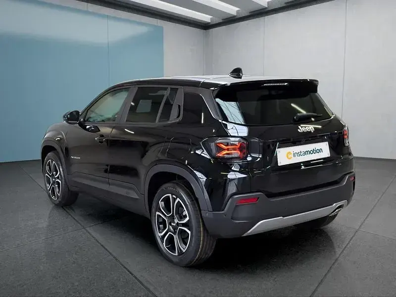 Neu Jeep Avenger 110 PS (80 kW) 2025 Schwarz SUV