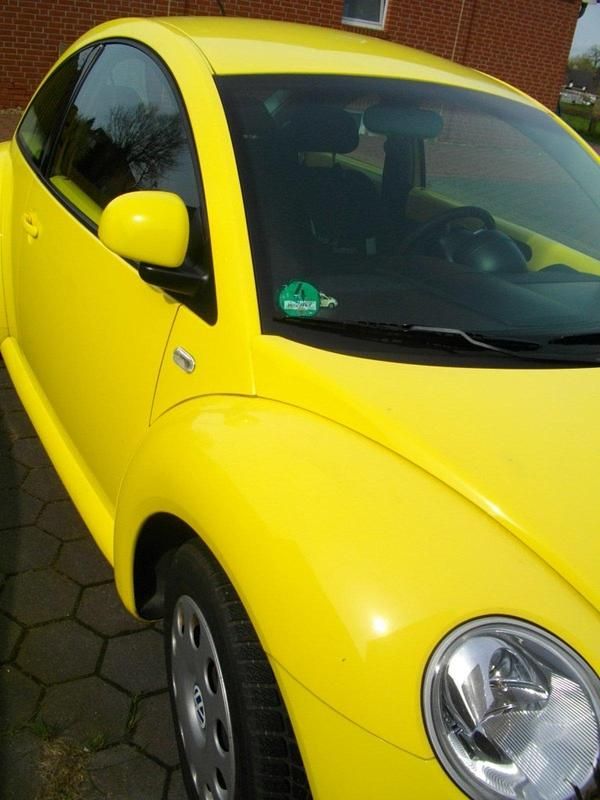 Gelb Gebraucht 2000 VW Beetle Limousine | 1.990 € - Bild 1/4