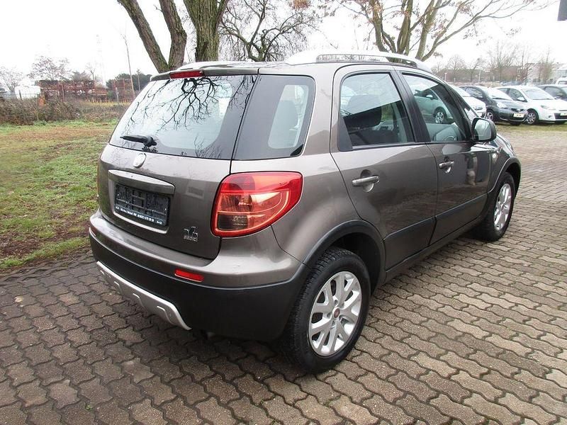 Gebraucht Fiat Sedici Emotion 135 PS (99 kW) 2010 Grau SUV