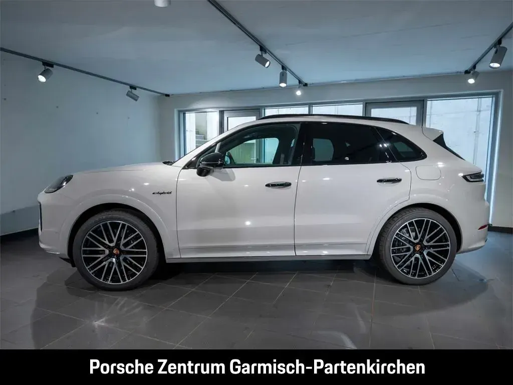Neu Porsche Cayenne E-Hybrid Black Edition 470 PS (345 kW) 2026 Grau SUV