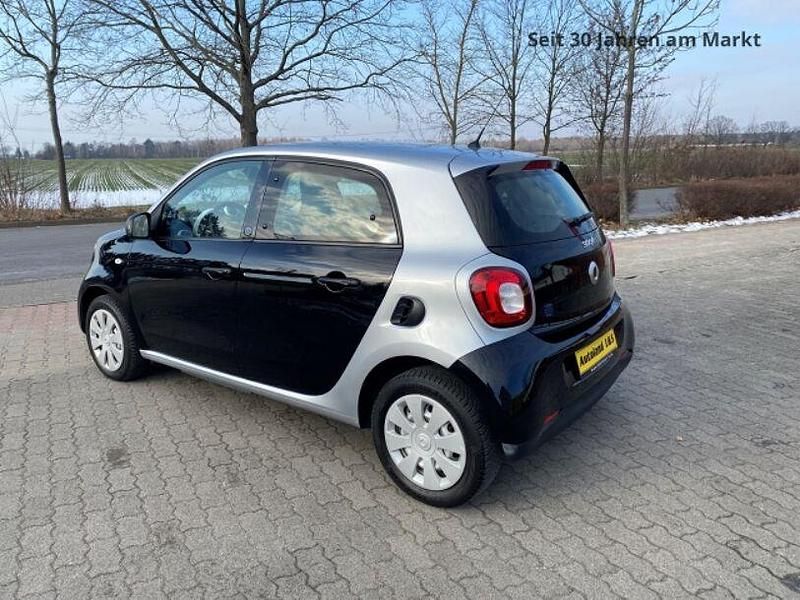 Gebraucht Smart ForFour Electric Drive 60 kW (82 PS) 2020 Mountaingrau Limousine