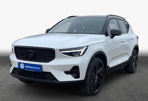Neu Volvo XC40 Plus 163 PS (119 kW) 2026 Weiß SUV