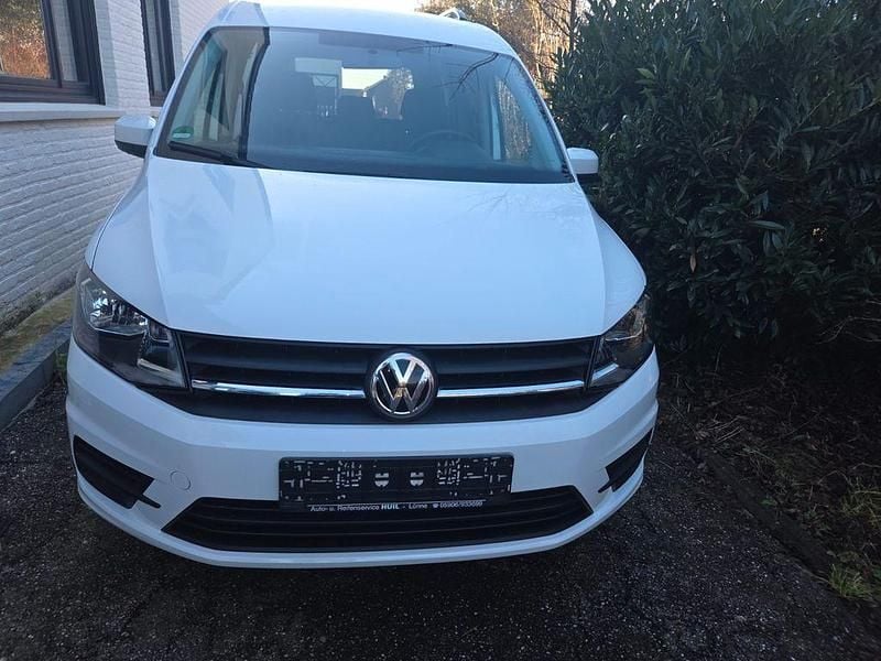 Weiß Gebraucht 2015 VW Caddy Trendline Van / Kleinbus | 10.500 € (Fairer Preis) - Bild 1/4