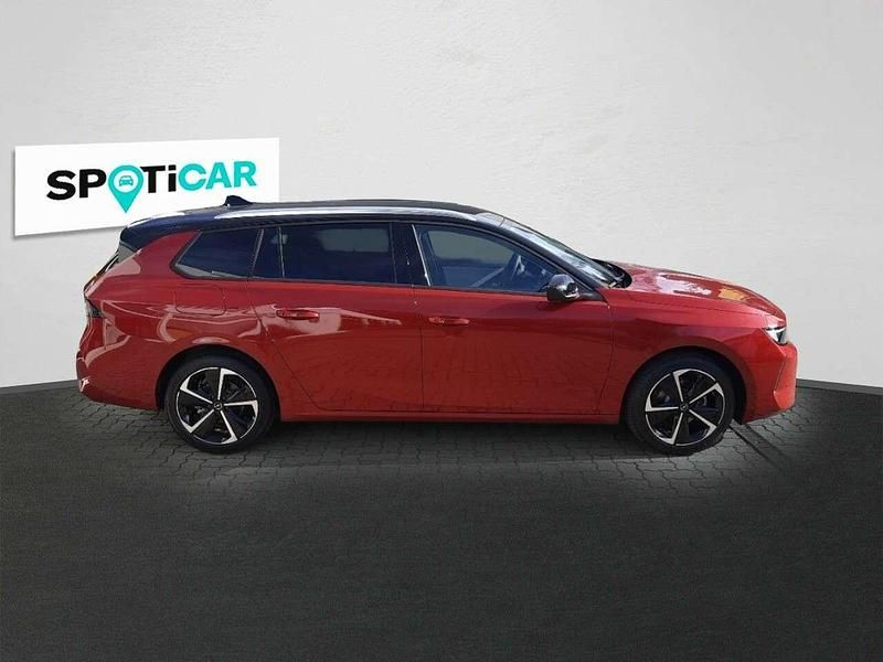 Gebraucht Opel Astra Elegance 110 PS (80 kW) 2023 Kardiorot / dach schwarz Kombi
